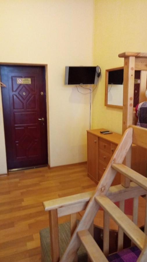 Vishnya Hostel دنيبروبيتروفسك المظهر الخارجي الصورة