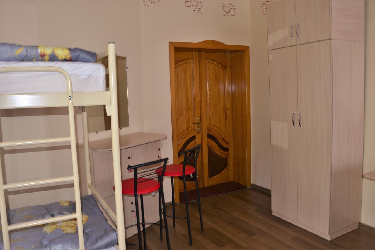Vishnya Hostel دنيبروبيتروفسك المظهر الخارجي الصورة